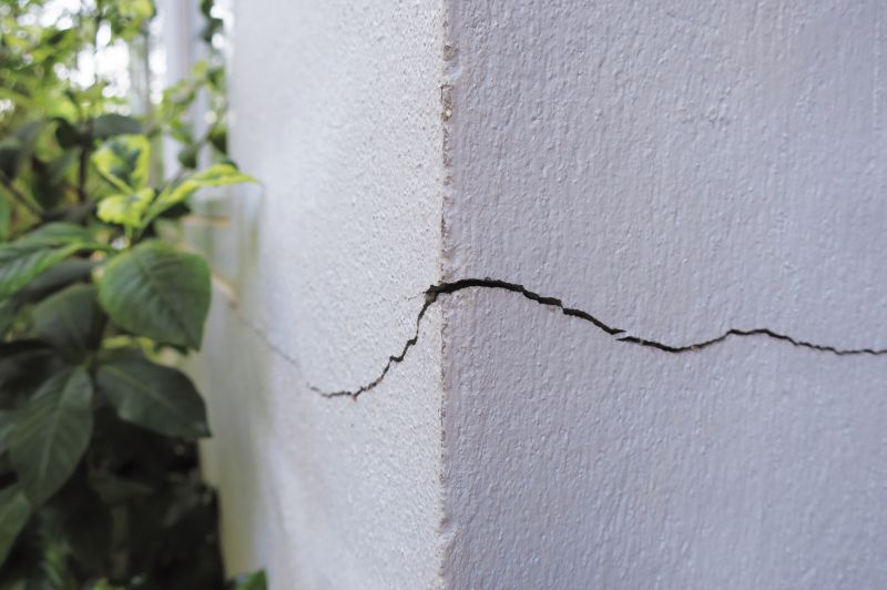 Structural Crack Repair in Tavares, FL